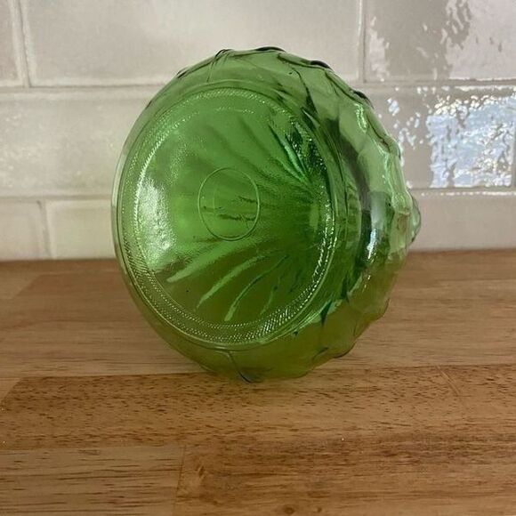 Vintage Green Glass Floral Vase Flared Bottom Home Decor MCM - Picture 5 of 9